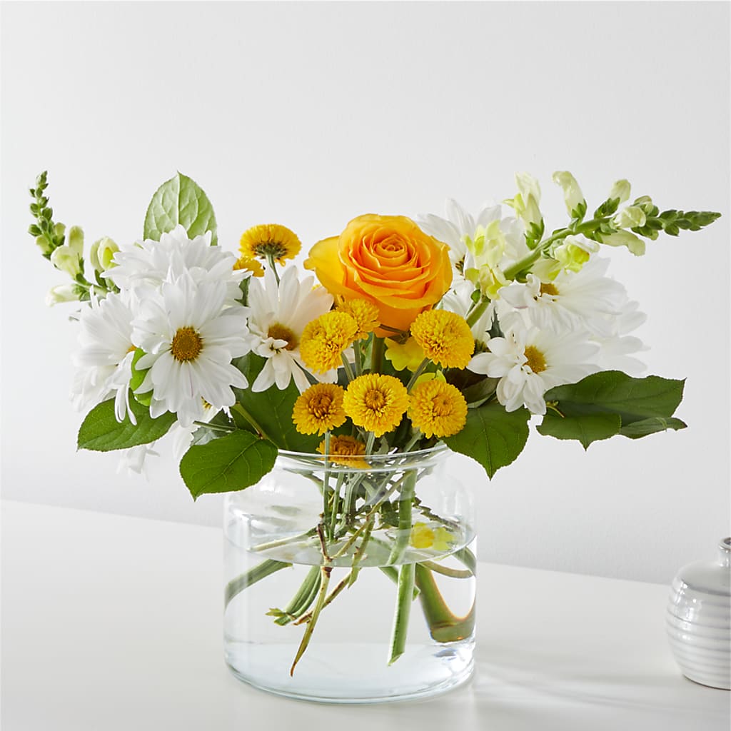 Sun Salutation Bouquet – Honey Bee Blooms San Marcos, San Marcos CA