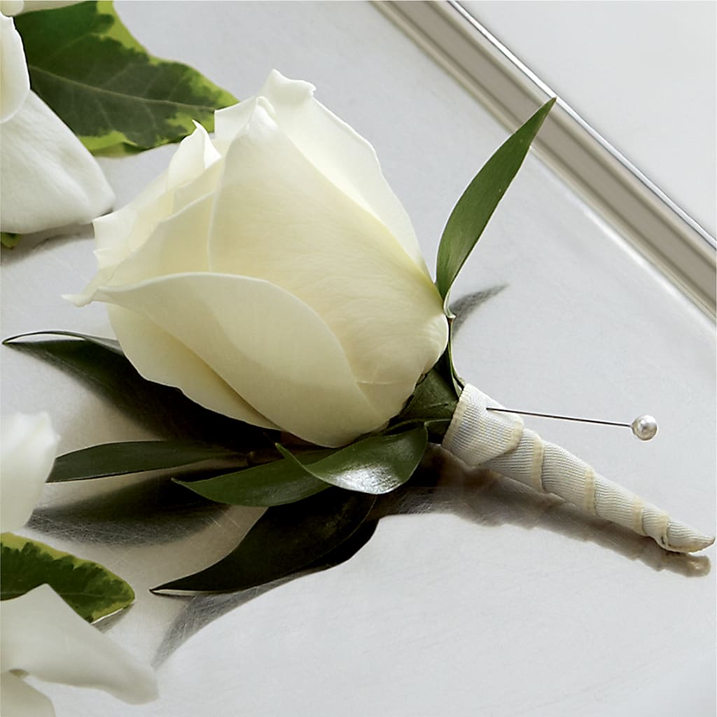White Rose Boutonniere – Honey Bee Blooms San Marcos, San Marcos CA