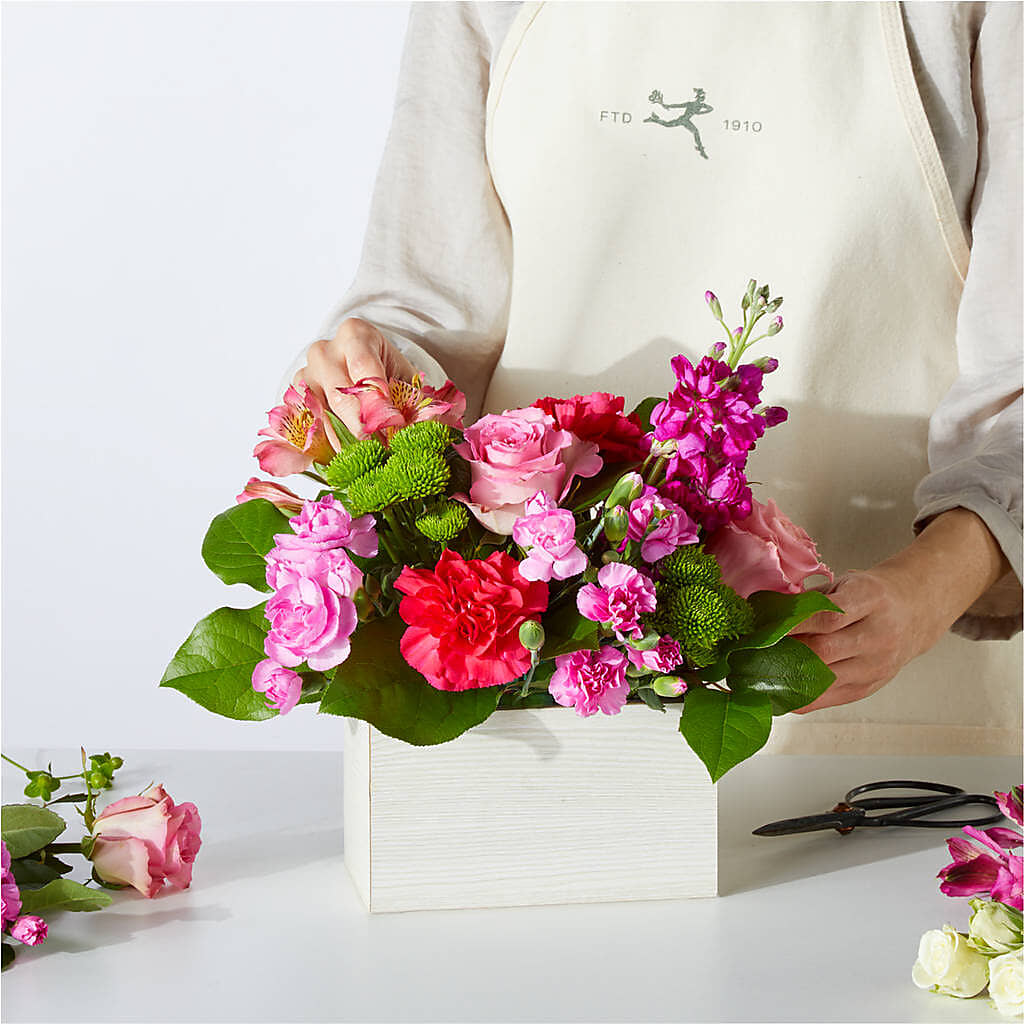 Sweetberry Box – A Florist Original –  Honey Bee Blooms San Marcos, San Marcos CA