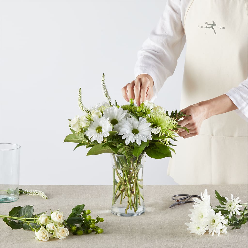 Irish Garden - A Florist Original –  Honey Bee Blooms San Marcos, San Marcos CA
