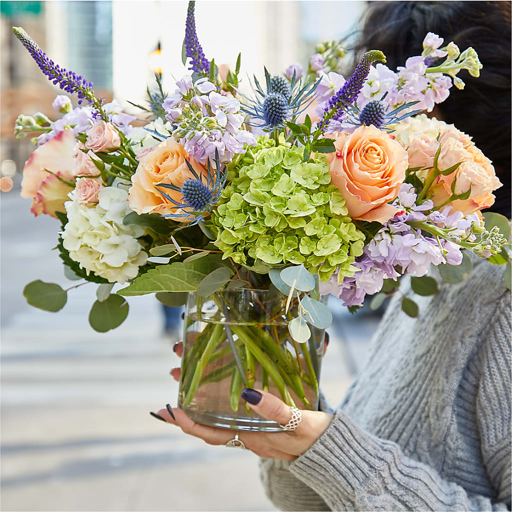 Porch Swing Bouquet –  Honey Bee Blooms San Marcos, San Marcos CA