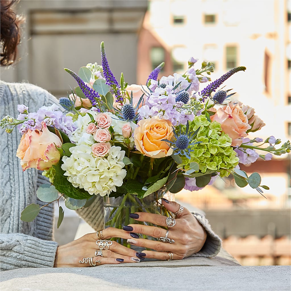 Porch Swing Bouquet –  Honey Bee Blooms San Marcos, San Marcos CA