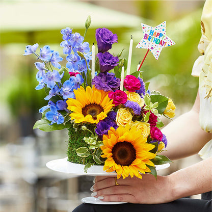 Star of the Day Floral Cake –  Honey Bee Blooms San Marcos, San Marcos CA